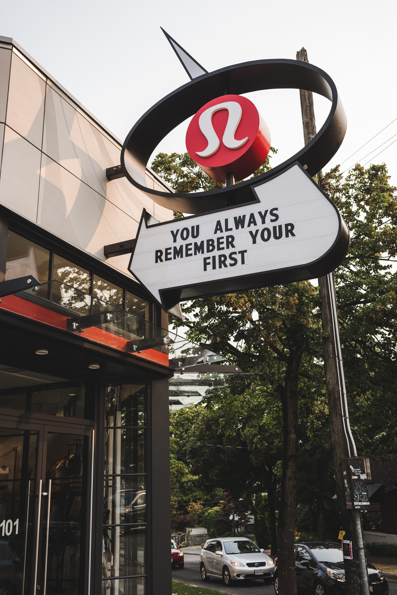  Lululemon Yorkdale in Toronto launches its Personal
