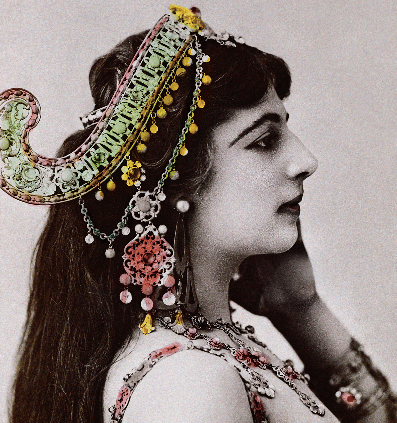Nuvo Magazine: Mata Hari