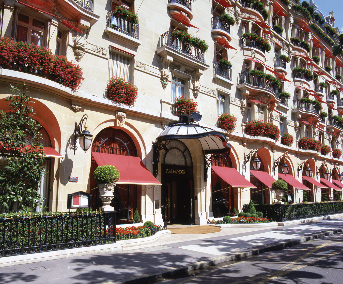 Hotel Plaza Athenee, Paris