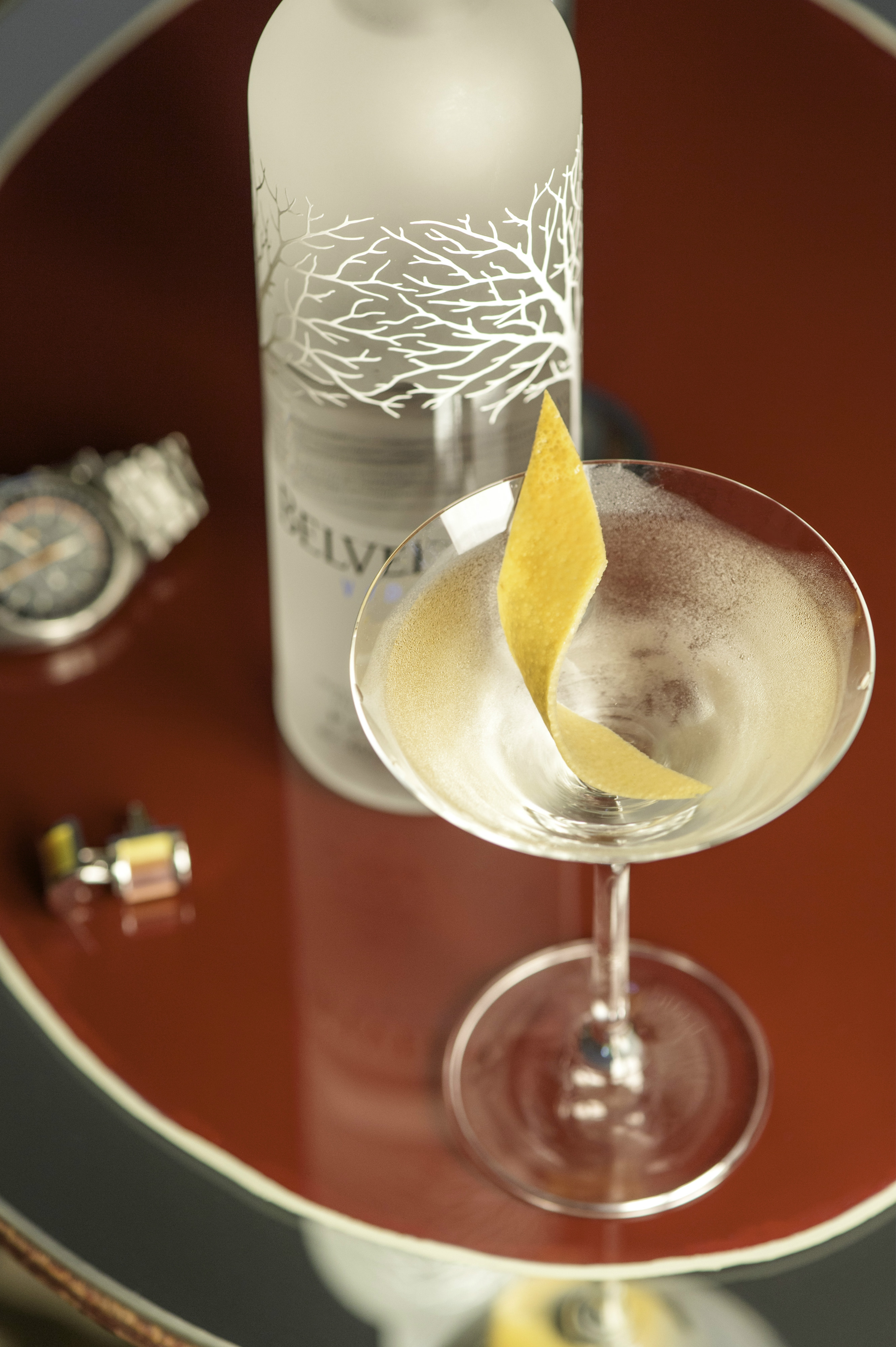 007 TRAVELERS: 007 Drink: Belvedere 007 - martini