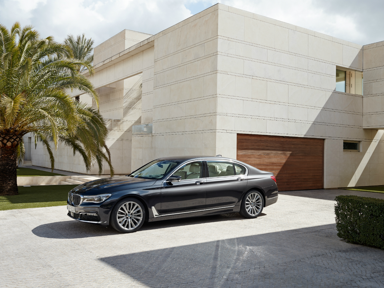 NUVO Winter 2015: Reinvented BMW 7 Series, Ticket to Ride