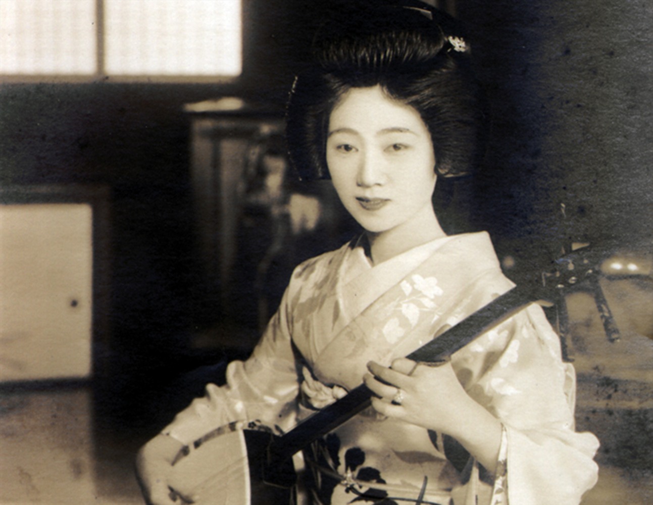 From Geisha To Dive: The Kimono of Ichimaru, Audain Art Museum, Daily Edit