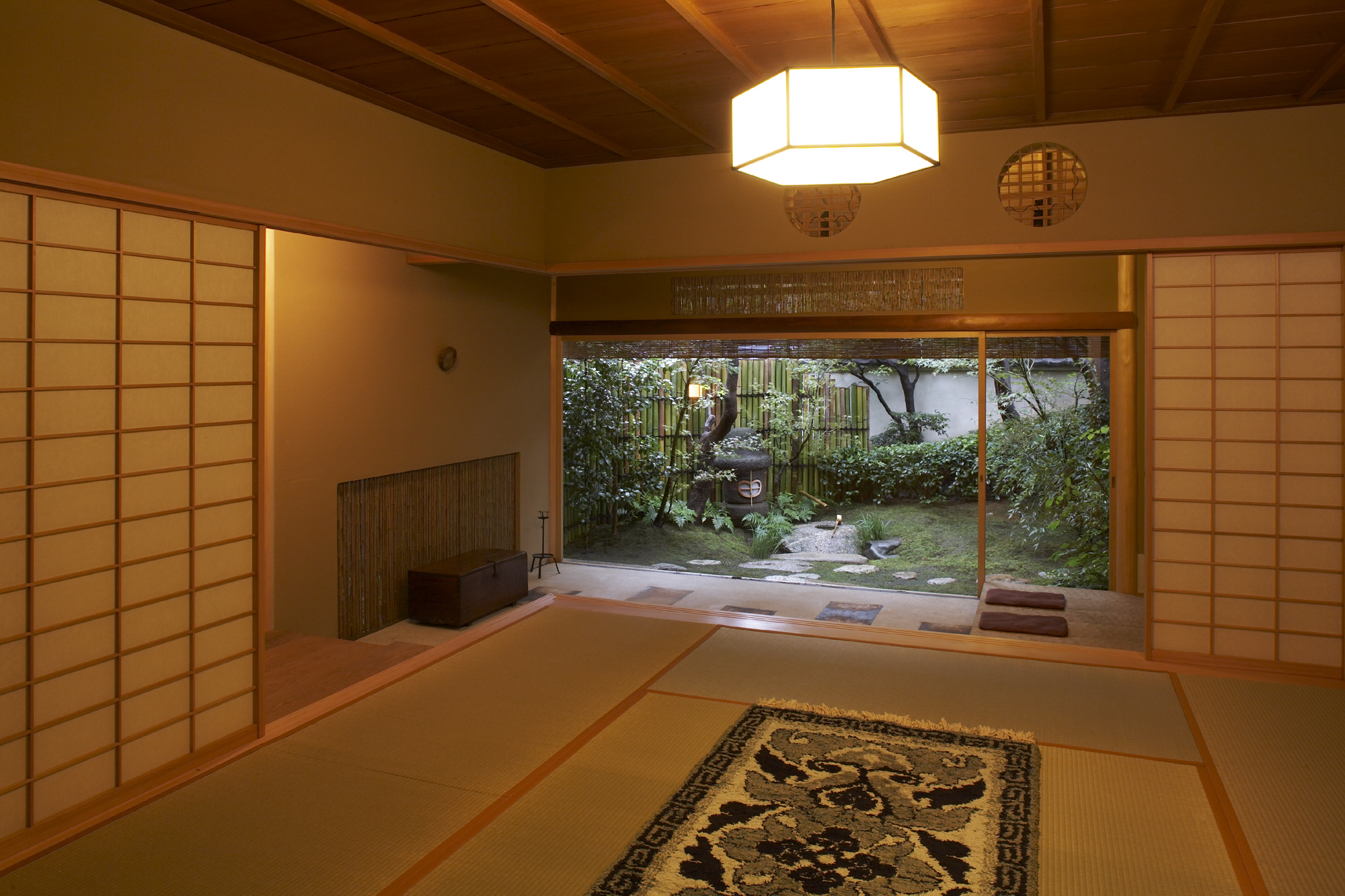 Decoding Japanese Hotels, Daily Edit