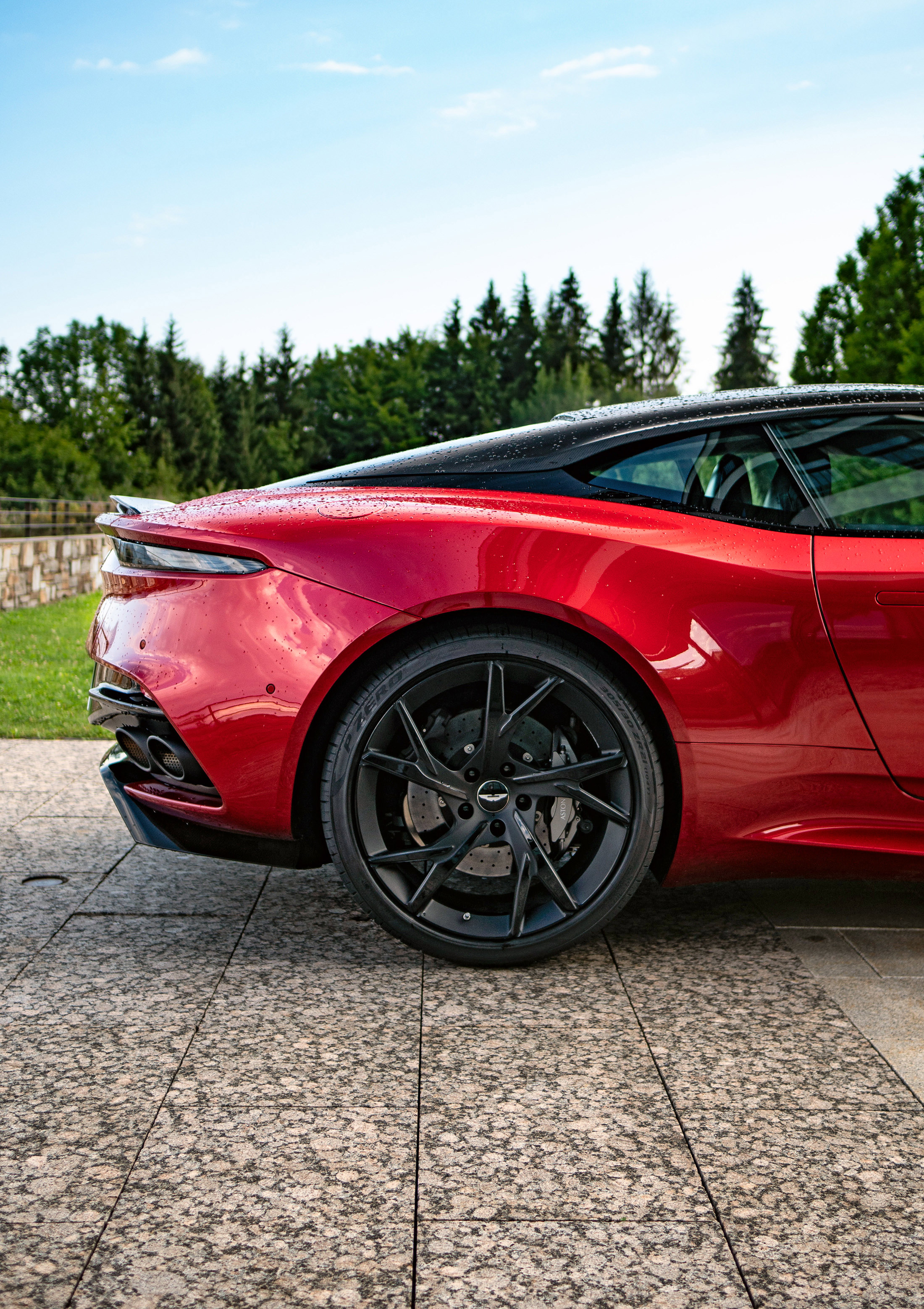 DBS Superleggera NUVO