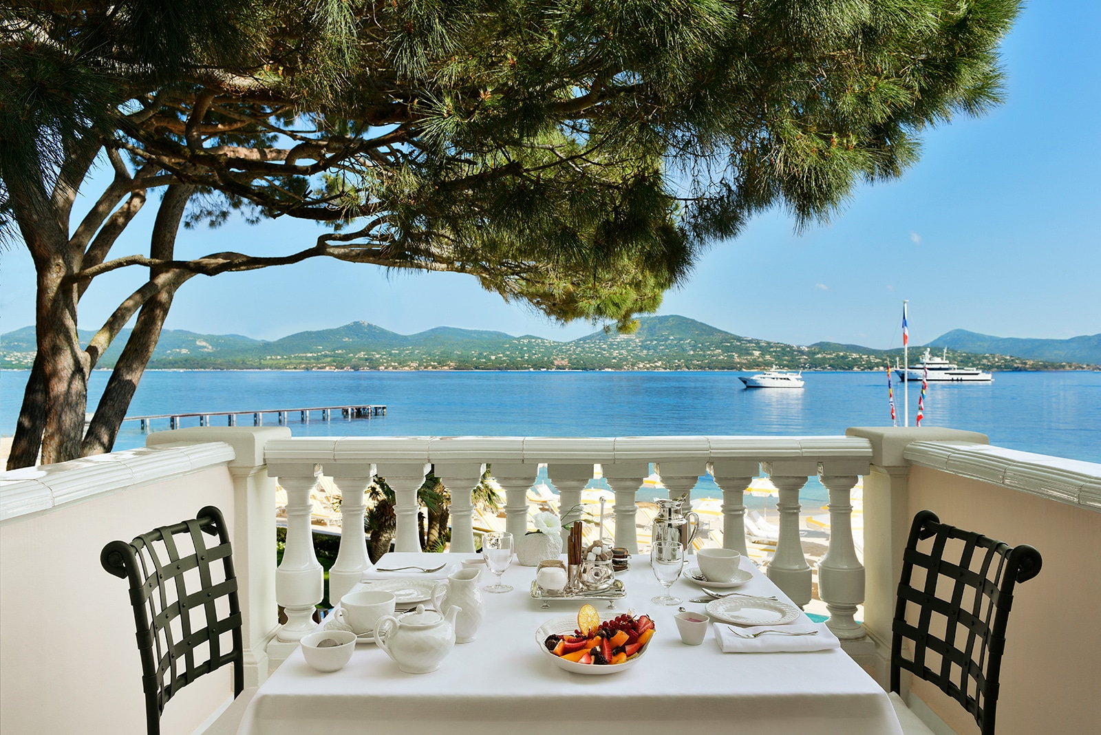 Louis Vuitton's Saint-Tropez Restaurant Gets The Michelin Star Treatment -  10 Magazine