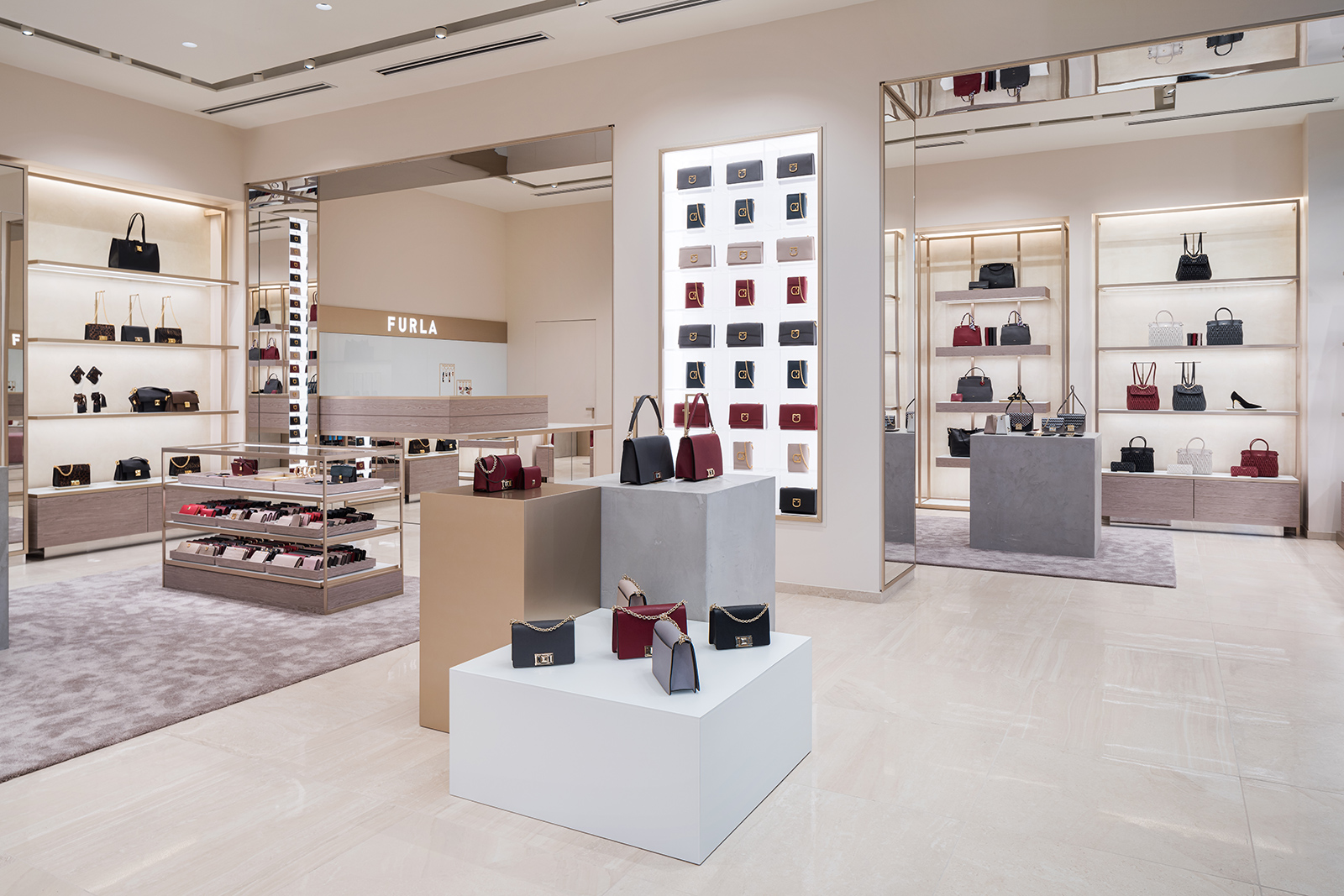 LOUIS VUITTON OPENS 3RD-LARGEST CANADIAN STORE AT YORKDALE'S HOLT RENFREW