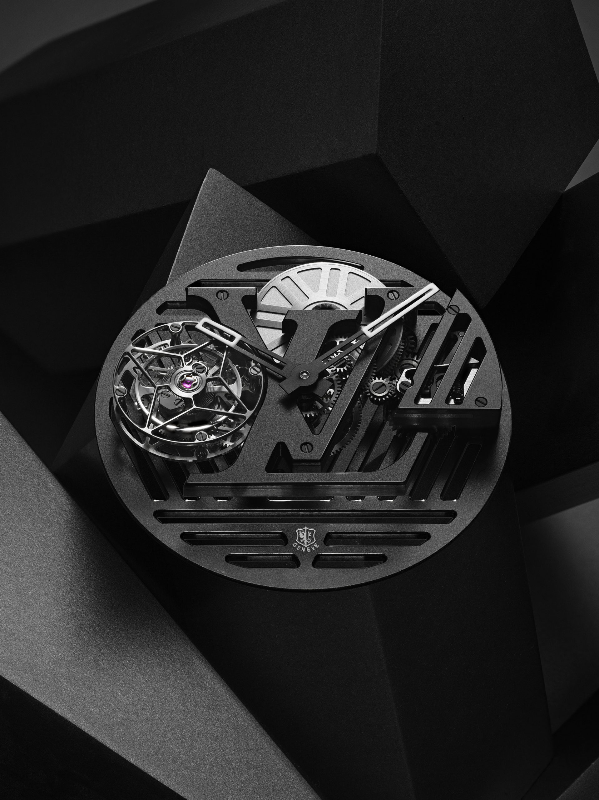 The tambour curve flying tourbillon: Louis Vuitton's New Milestone