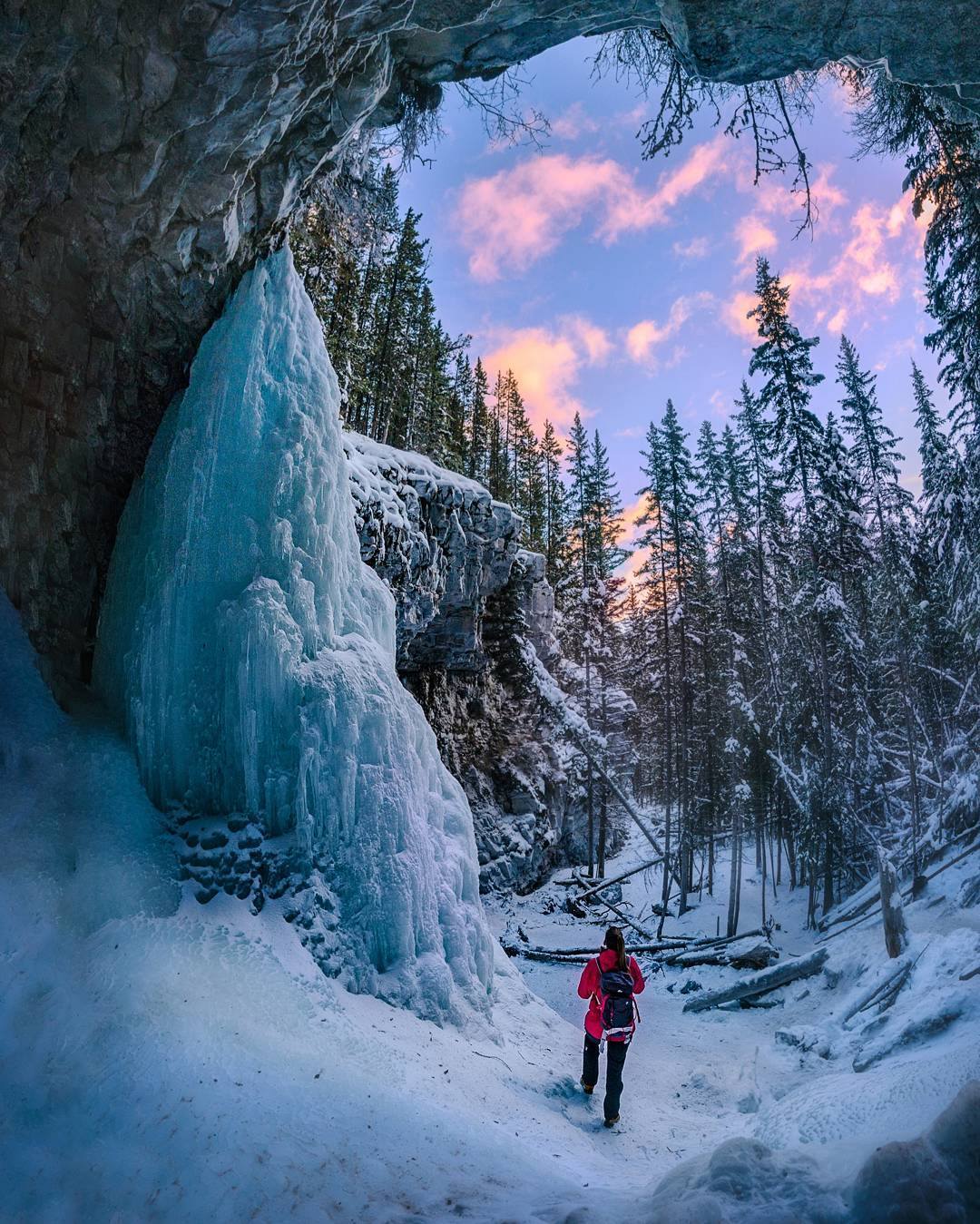 Easy Winter Hikes in Banff and Jasper National Parks