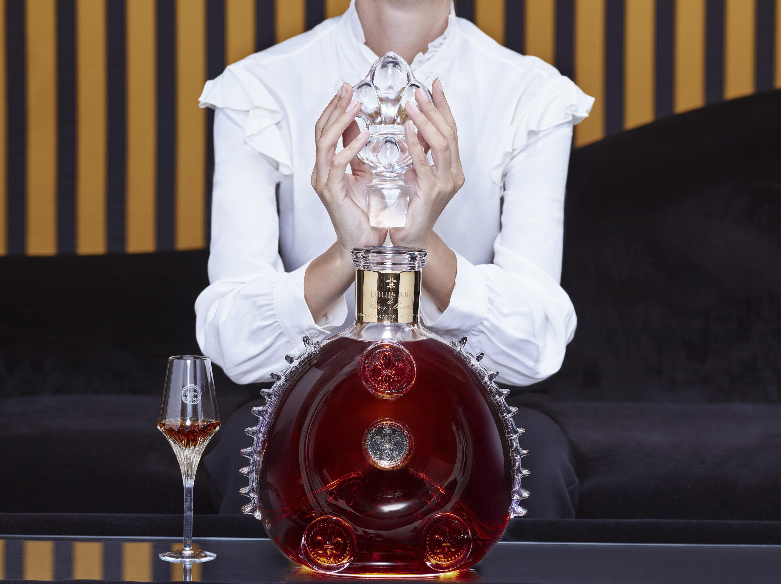 Digital Art Direction, UI Design and UX Design: LOUIS XIII Cognac Website  by Amandia