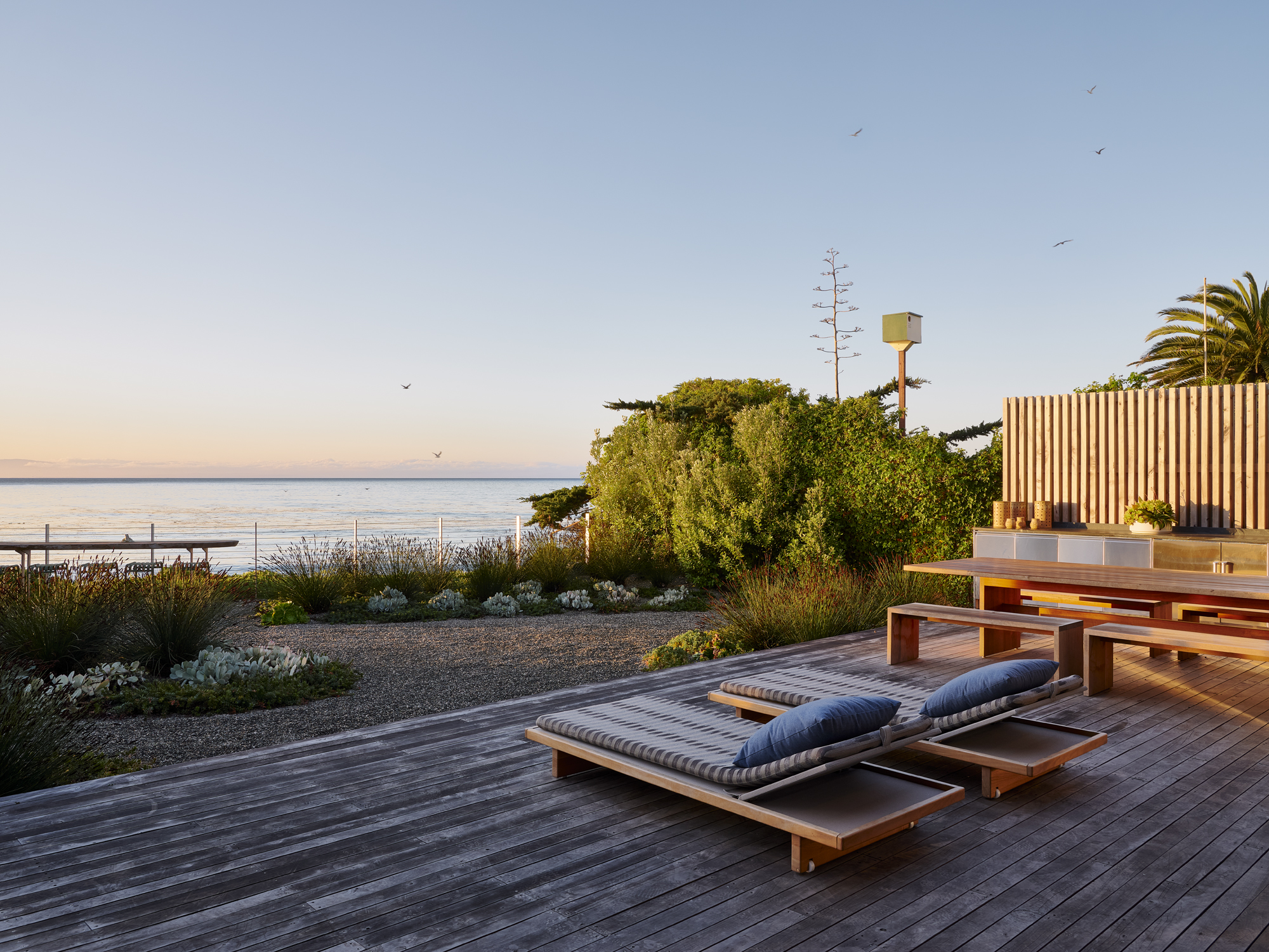 Surf House by Feldman Architecture NUVO