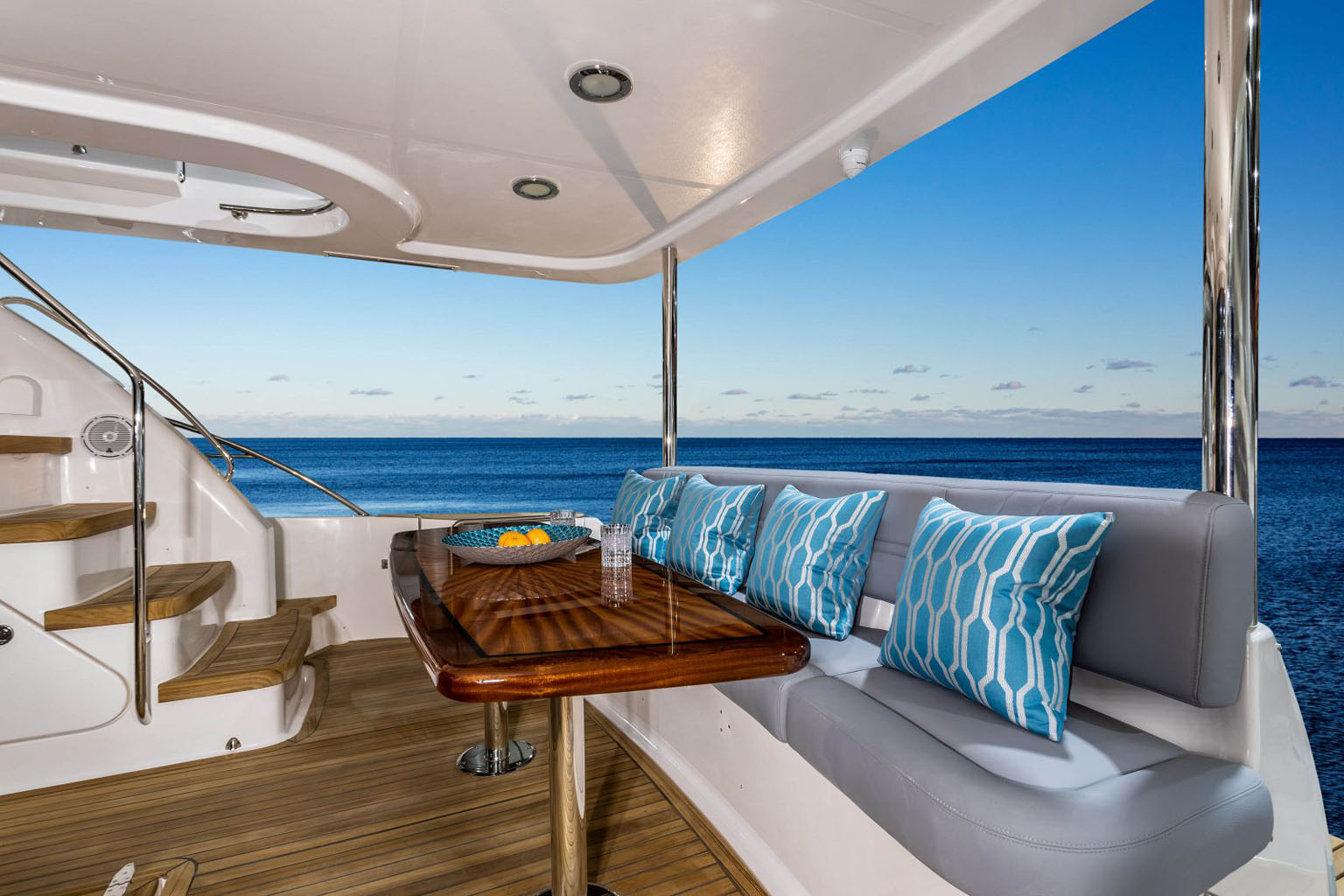 neptunus yachts international inc. reviews