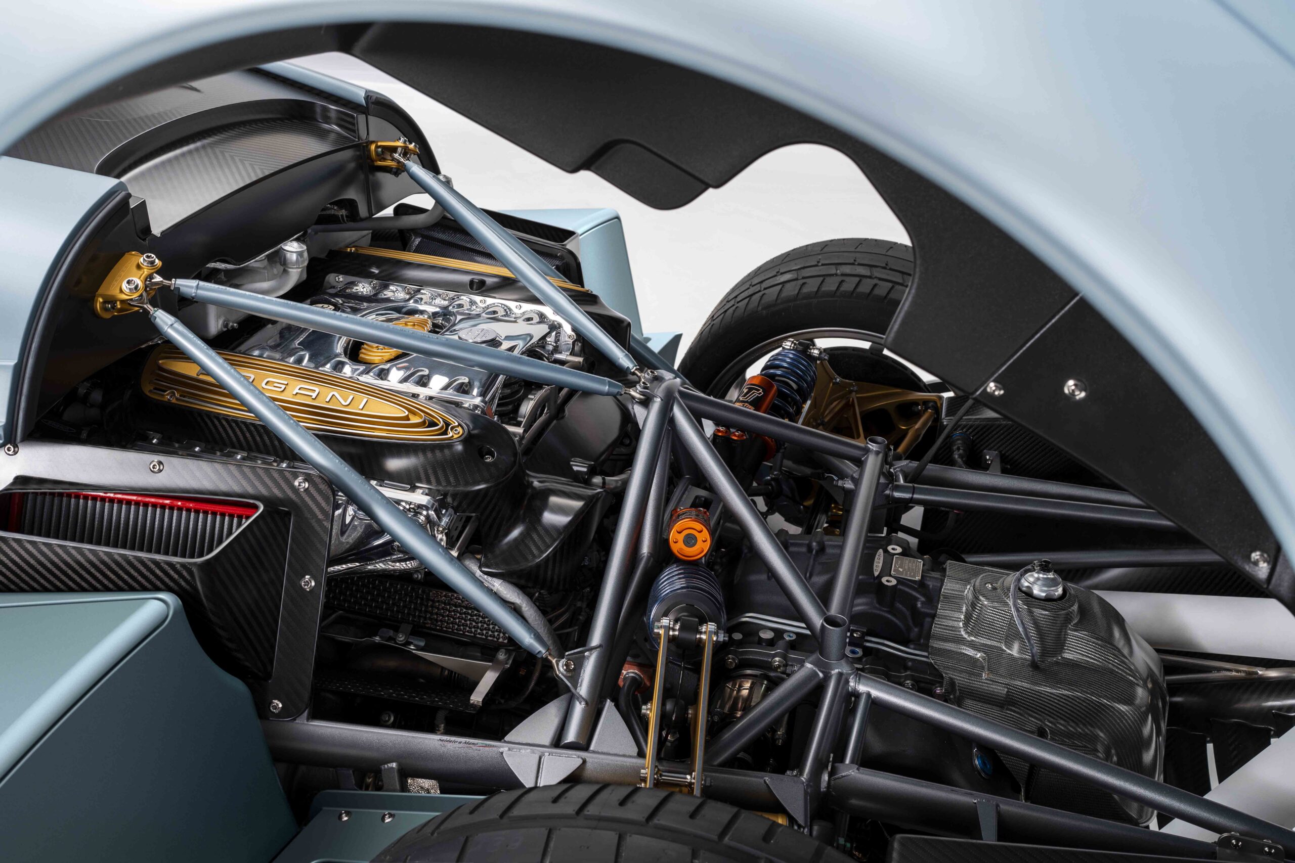 The Pagani Huayra Codalunga Is a New-School $9-Million Homage to '60s  Racers