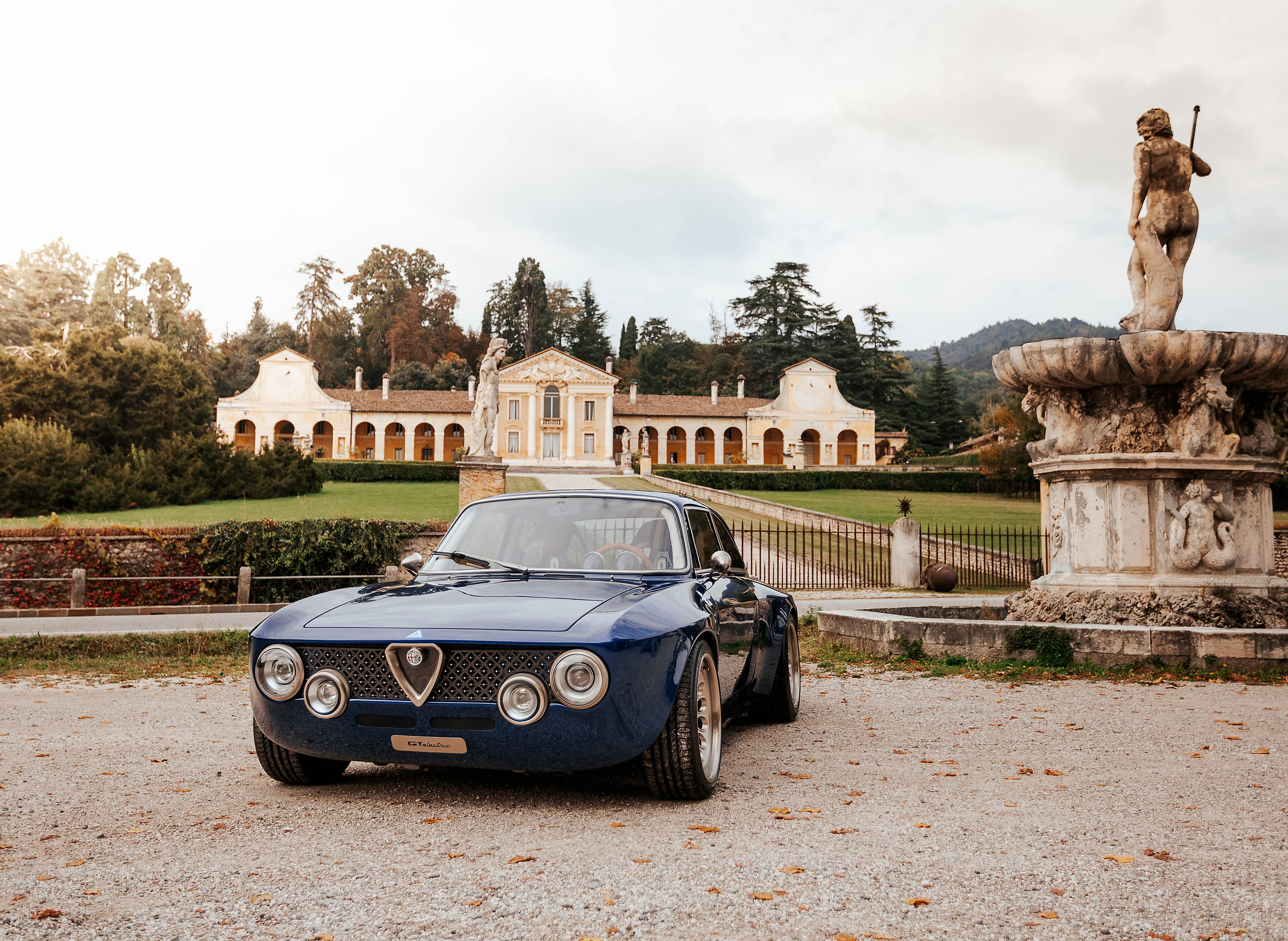 Alfa romeo giulia totem deals gt electric