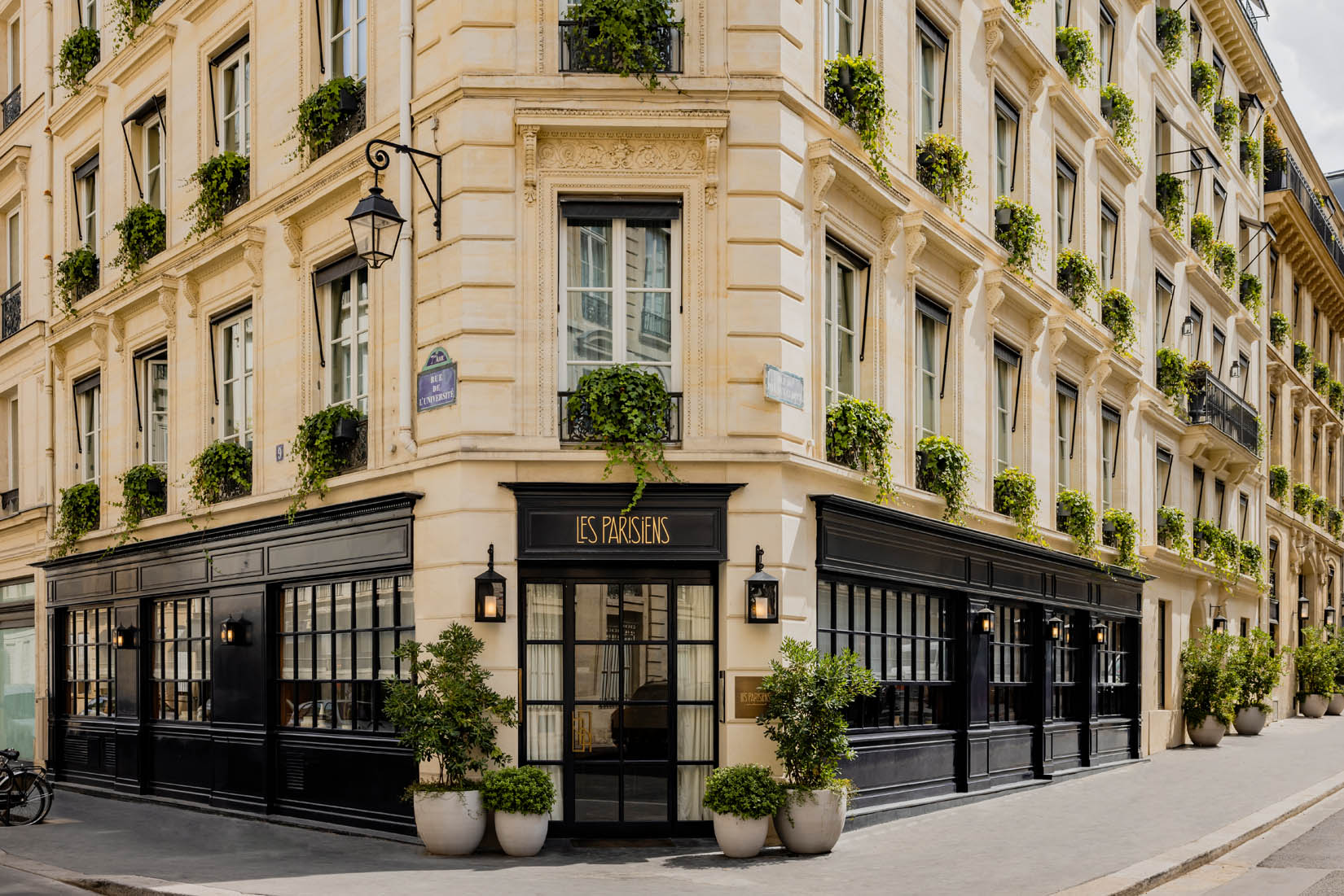 Louis Vuitton - Hotel Au Manoir St Germain des Prés