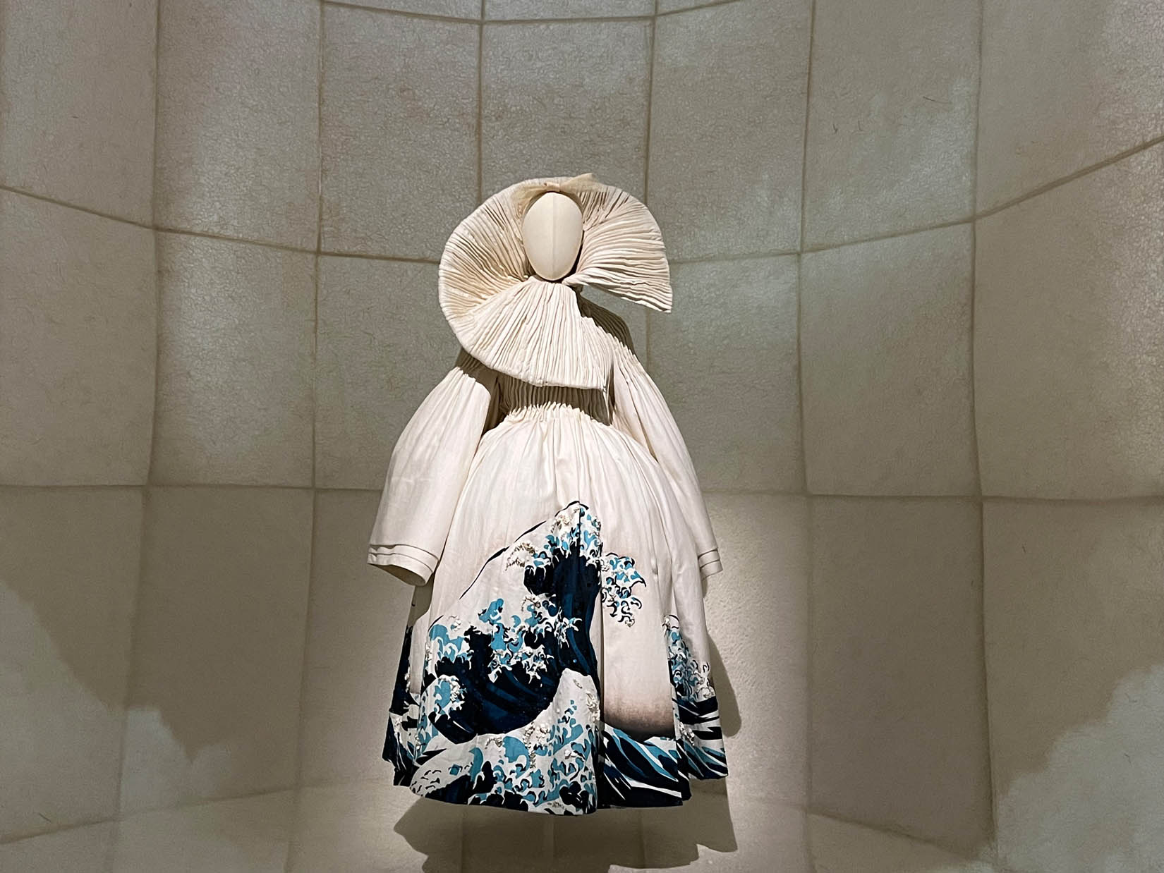 The Scenography of the 'Christian Dior: Designer of Dreams