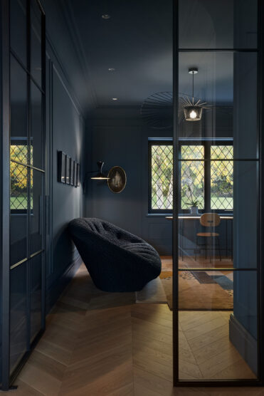 MBM House navy blue room