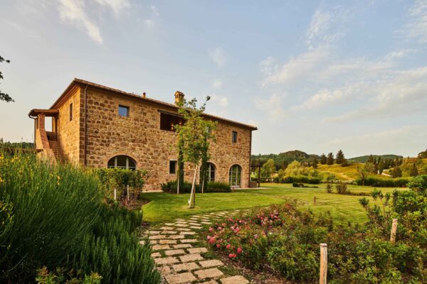 Toscana Resort Castelfalfi La Spina Itlalian Villa exterior shot