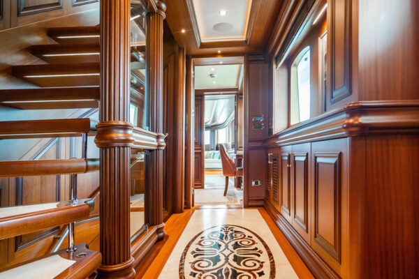 Bilgin Yachts Clarity stairs