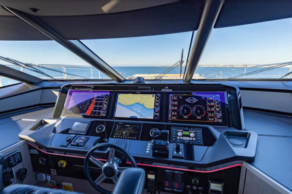 Sunseeker 100 pilothouse