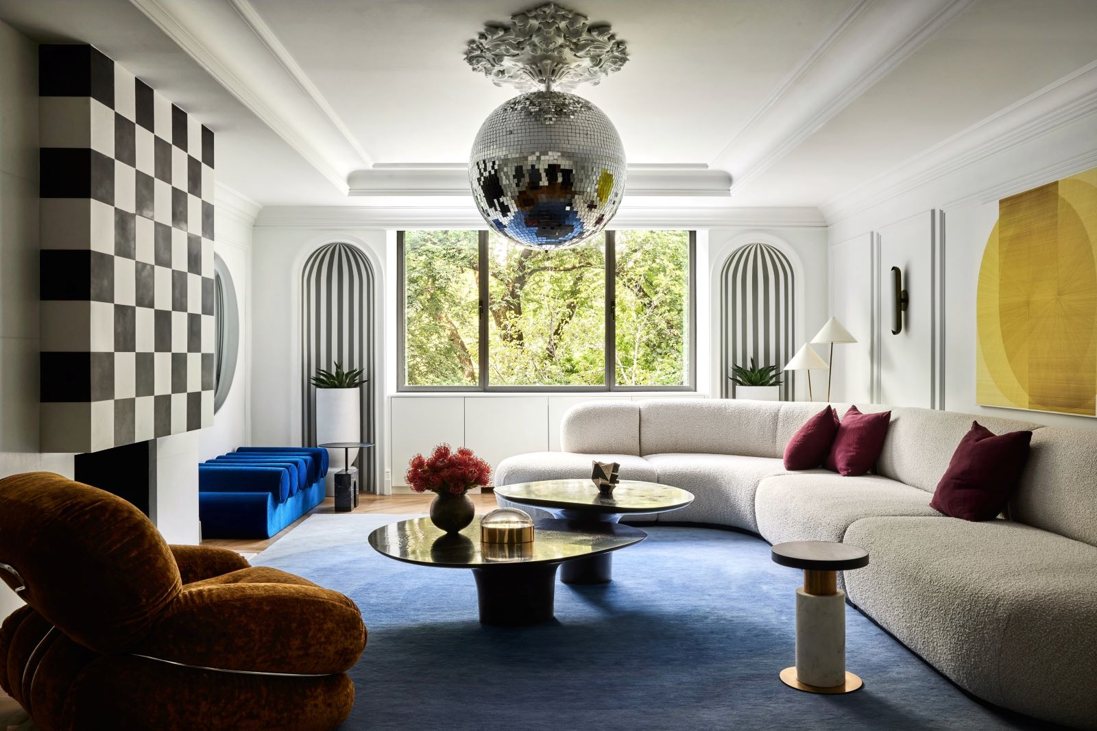 Broadway Meets Studio 54 in an Iconic Upper East Side Apartment