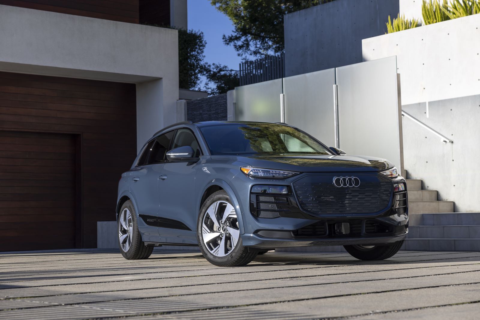 2025 Audi SQ6 e-tron