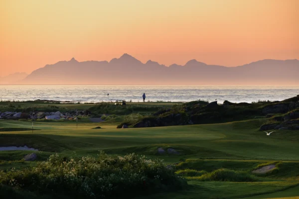 Lofoten Links