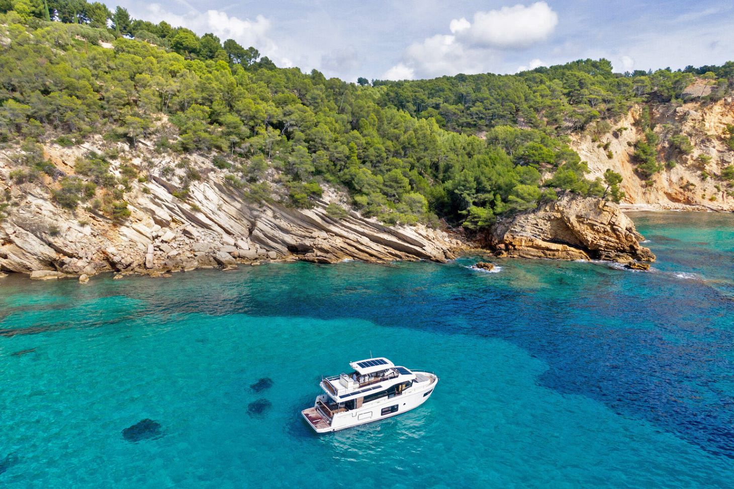 Not Too Big, Not Too Small: Beneteau’s Swift Trawler 54 Yacht