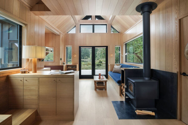lakeside Cabins 